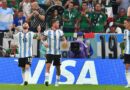 Argentina le ganó 2-0 a México y se pone en carrera en el Mundial